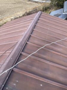 宇都宮市にて屋根・鉄部塗装〈鉄部の錆、波板の劣化〉 施工前